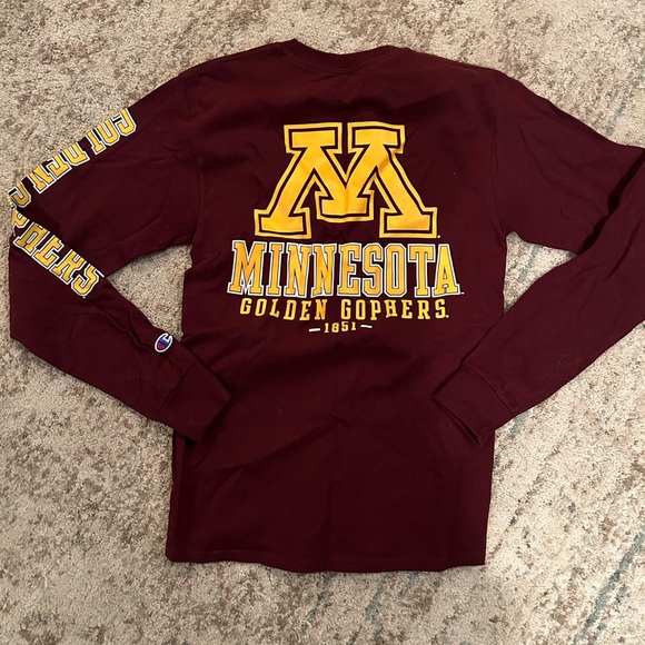 University of Minnesota Champion long sleeve t-shirt - Picture 2 of 2